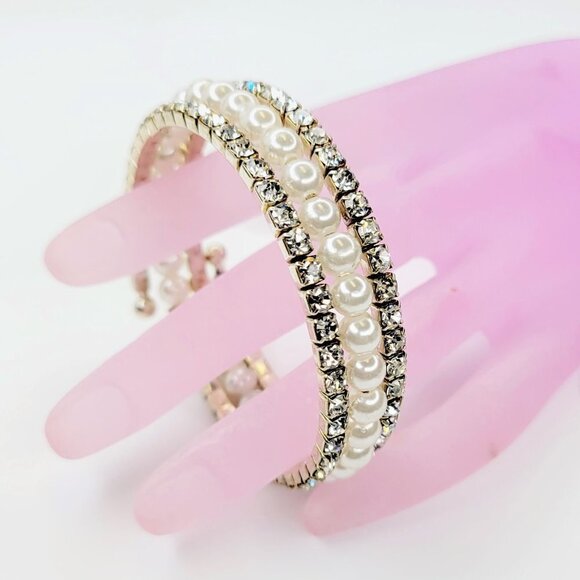White Fashion Pearls and Crystals Three Coil Link Wrap Around Stretch Bracelet - Picture 1 of 9